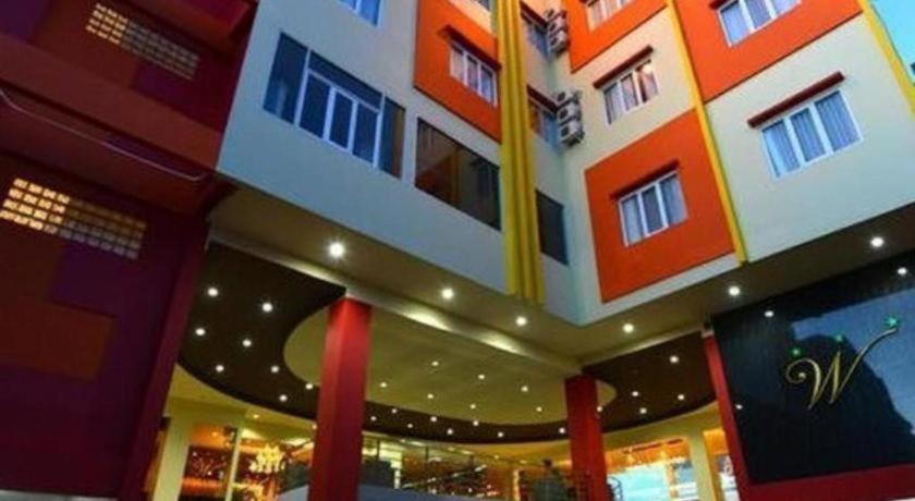 Wixel Hotel Kendari Bagian luar foto