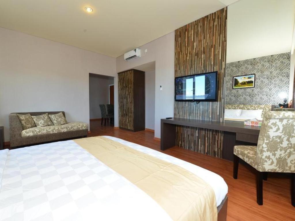 Wixel Hotel Kendari Bagian luar foto